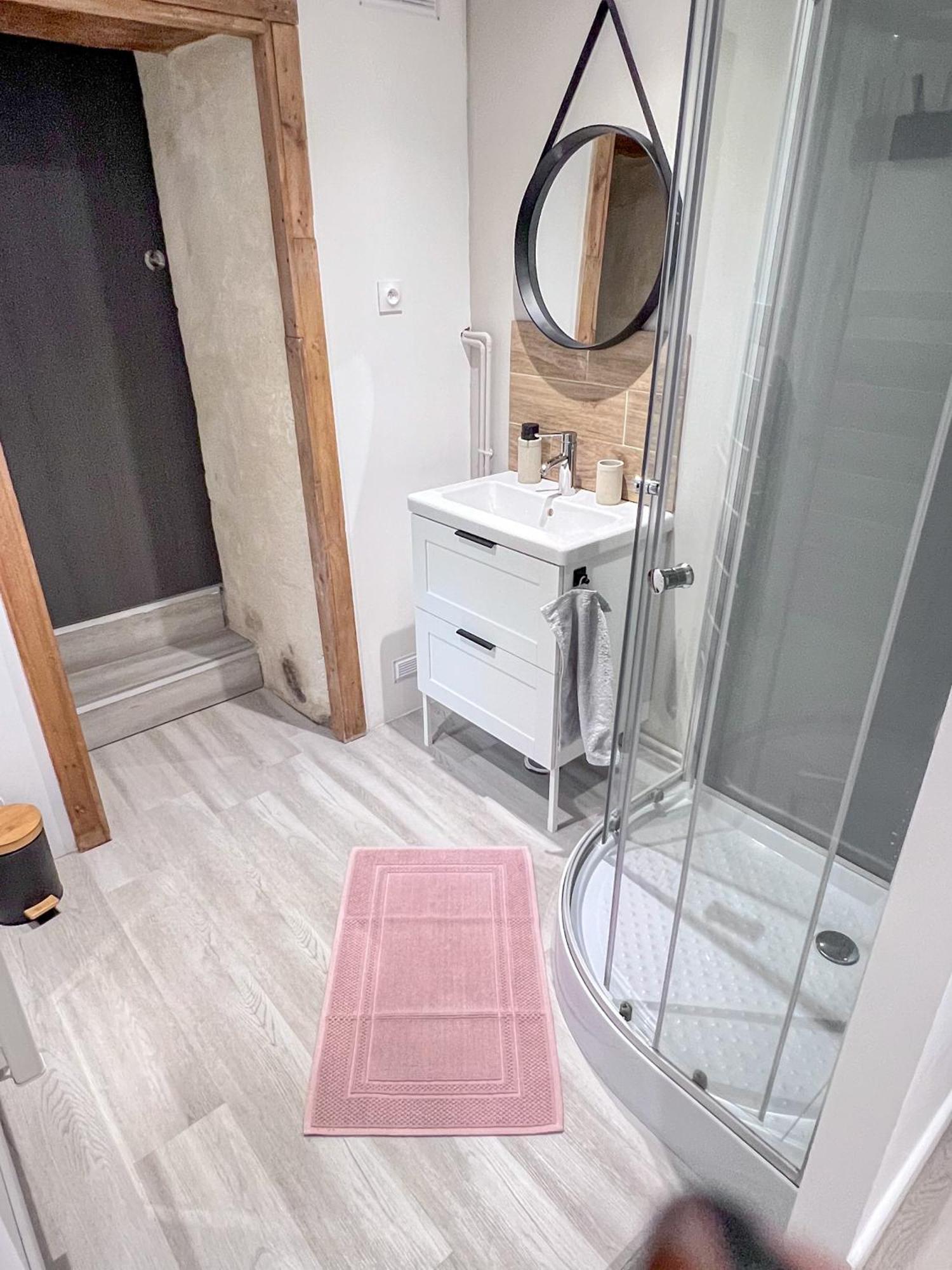 Le Badebec, Appt Dans Maison Typique Avec Jardin Prive チノン エクステリア 写真