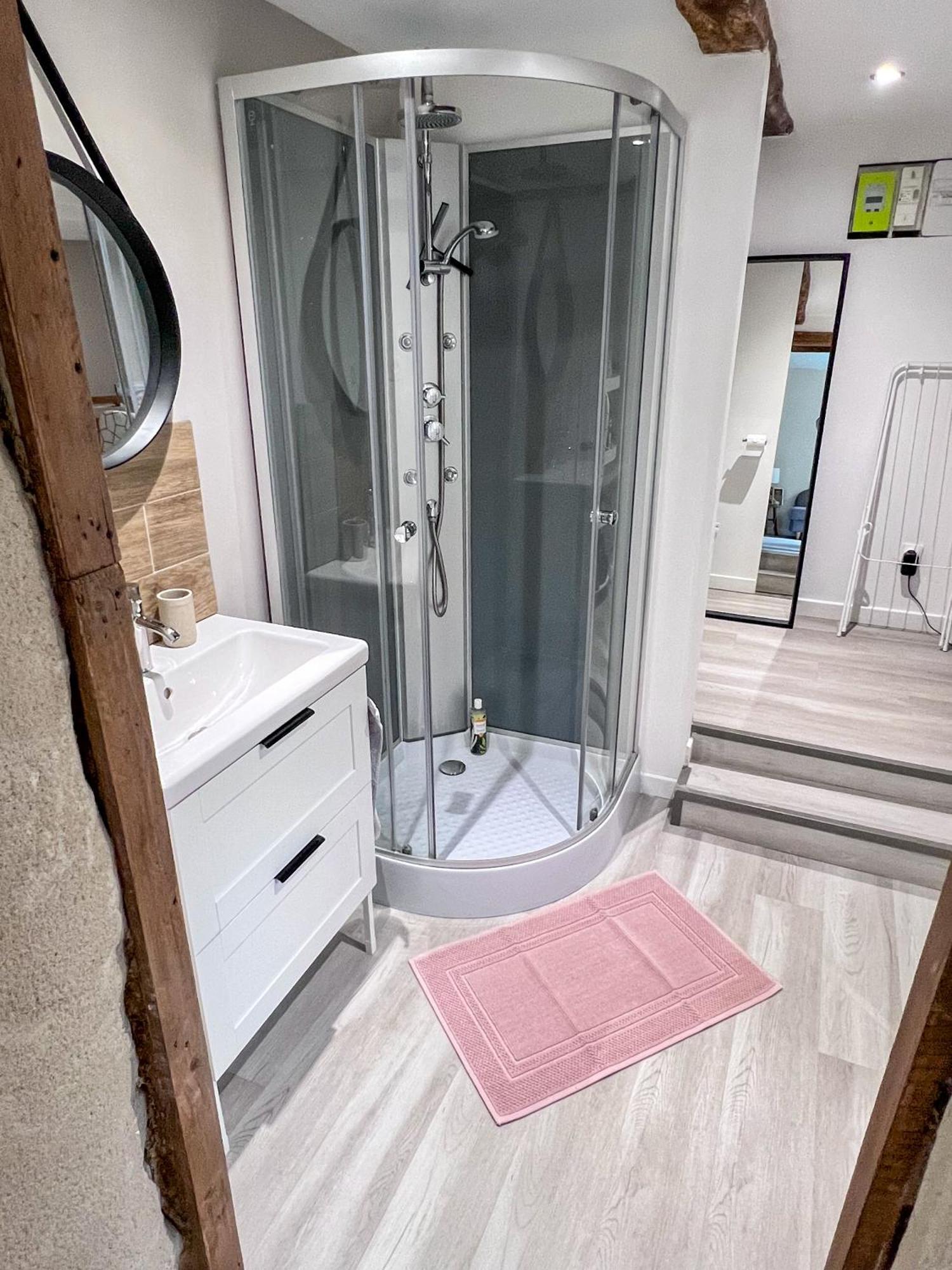 Le Badebec, Appt Dans Maison Typique Avec Jardin Prive チノン エクステリア 写真